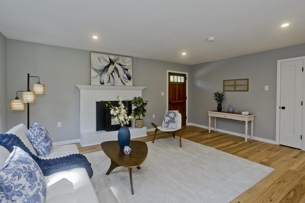 288 Leverett Rd