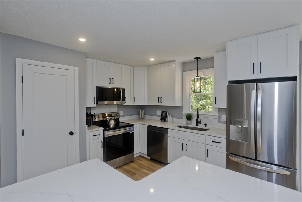 288 Leverett Rd