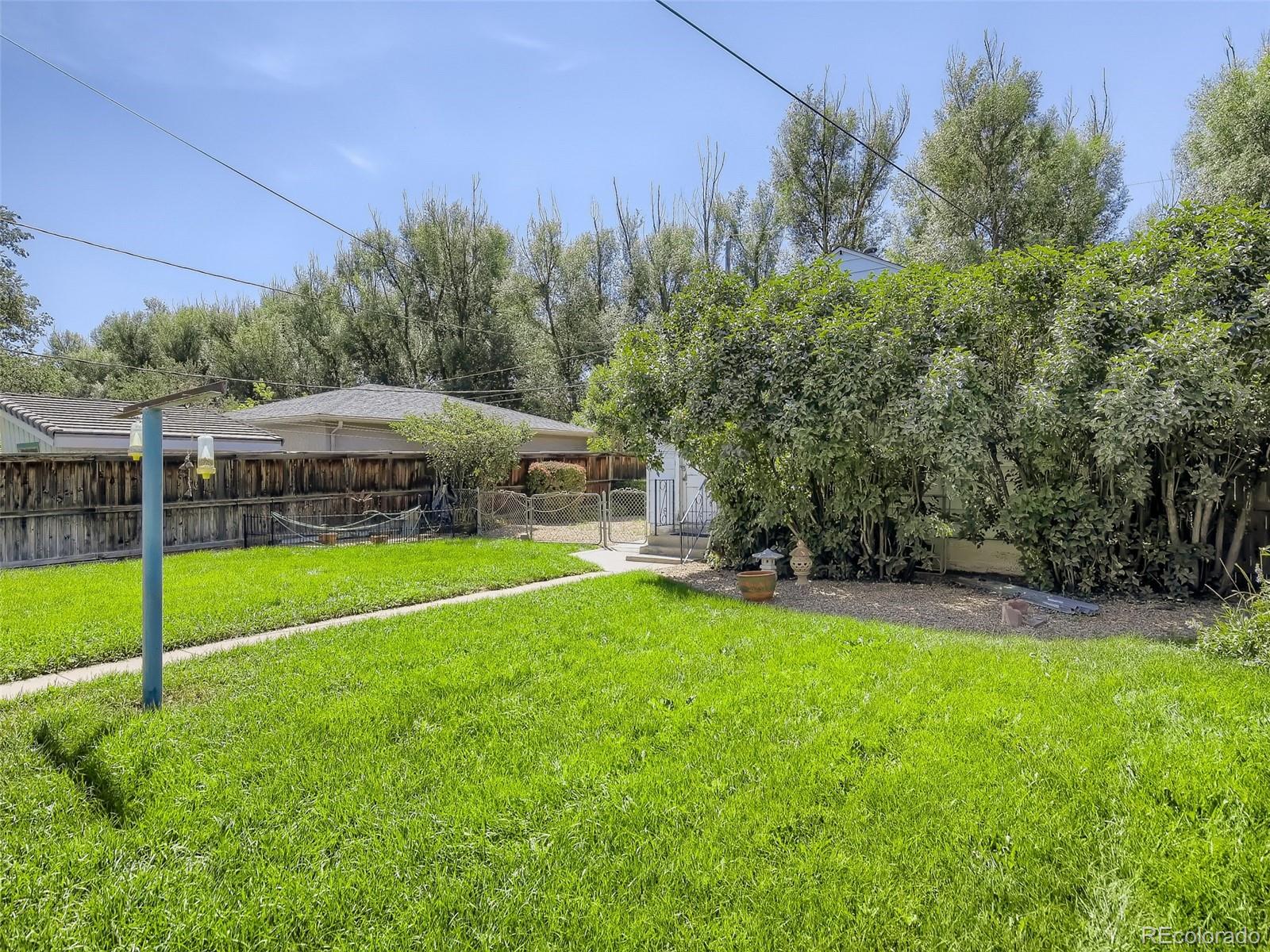 512 E Emma Street