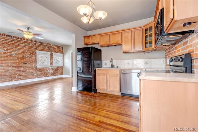 1451 Madison Street Unit: 3