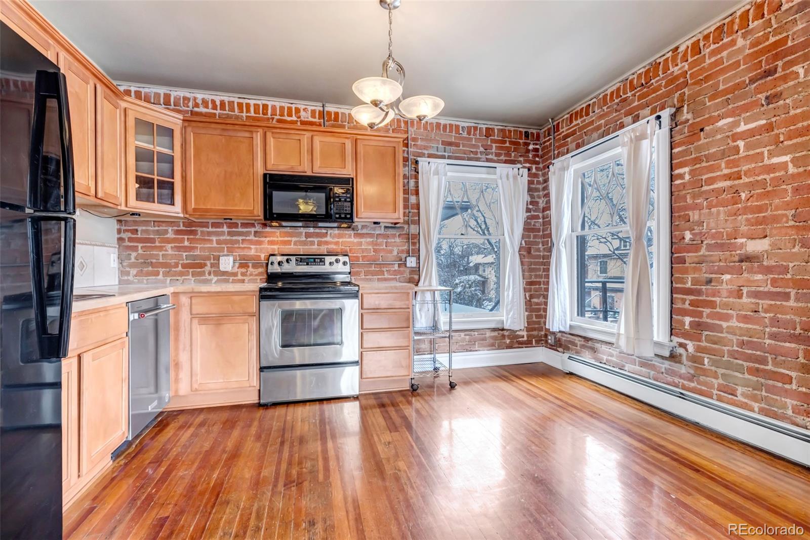 1451 Madison Street Unit: 3