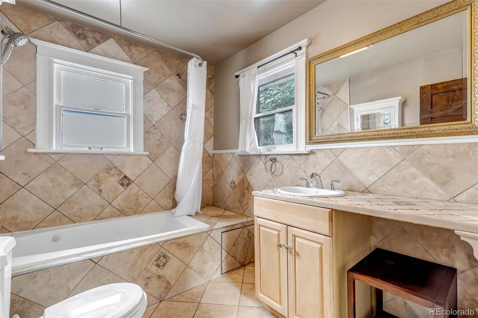 1451 Madison Street Unit: 3