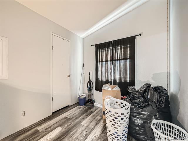3306 Far View