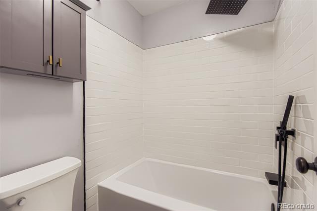 8376 S Upham Way Unit: A305