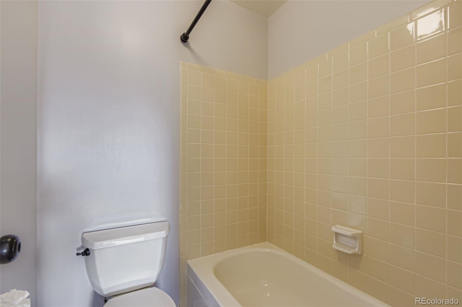 8376 S Upham Way Unit: A305