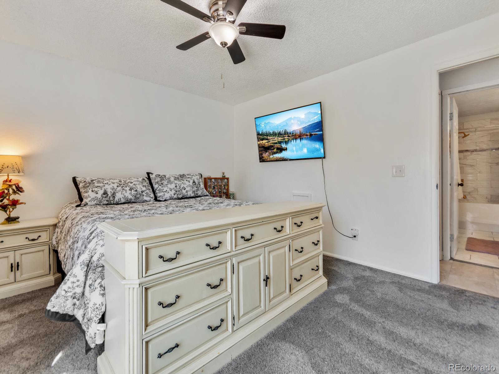 11038 Grape Way