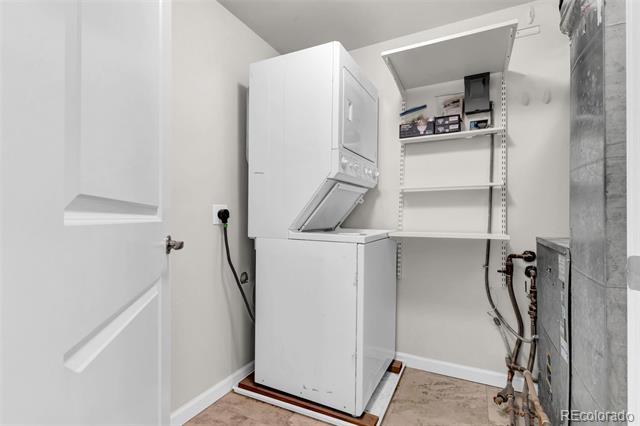 925 N Lincoln Street Unit: 3C