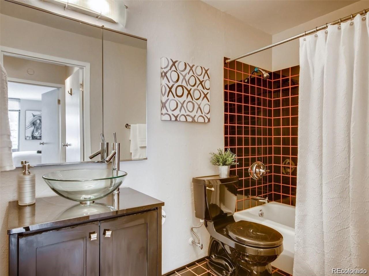 1625 Larimer Street Unit: 1106