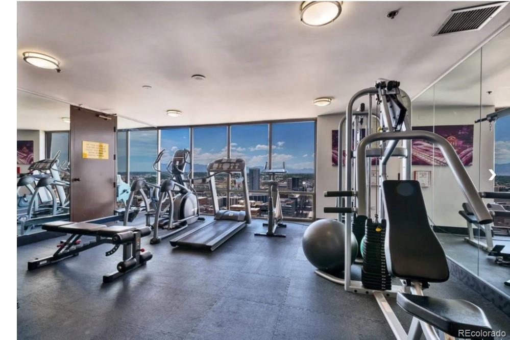 1625 Larimer Street Unit: 1106