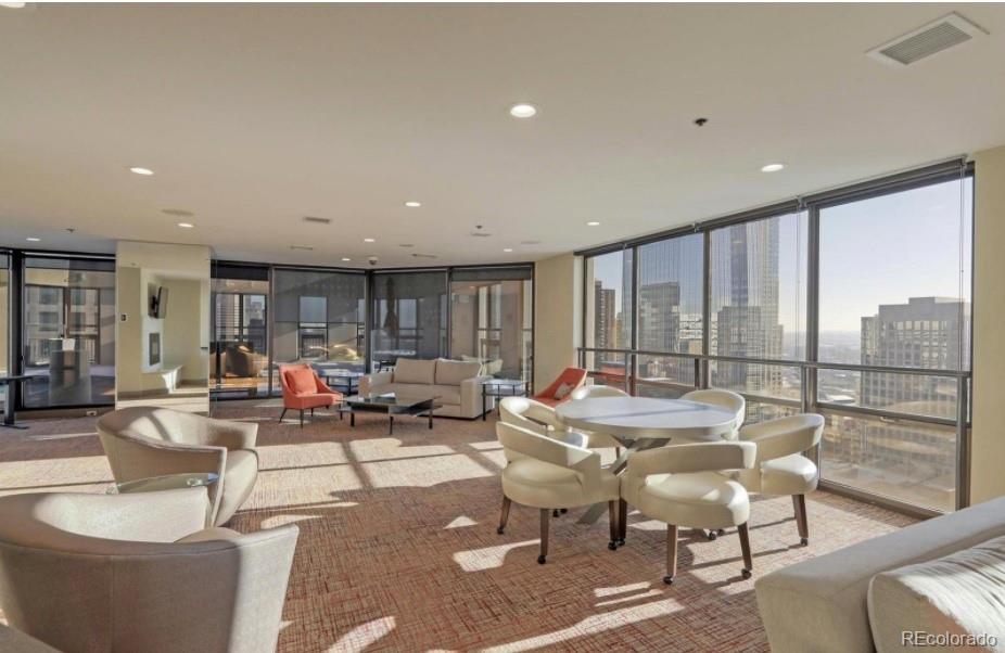 1625 Larimer Street Unit: 1106