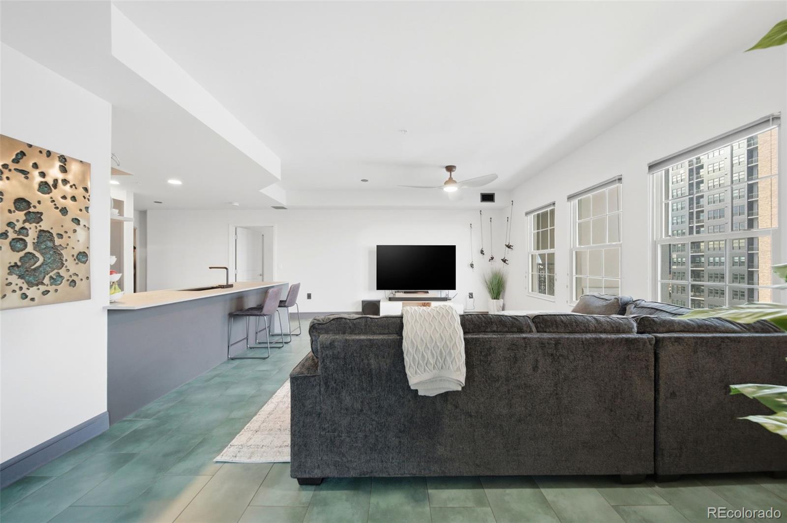 975 N Lincoln Street Unit: 6G-N