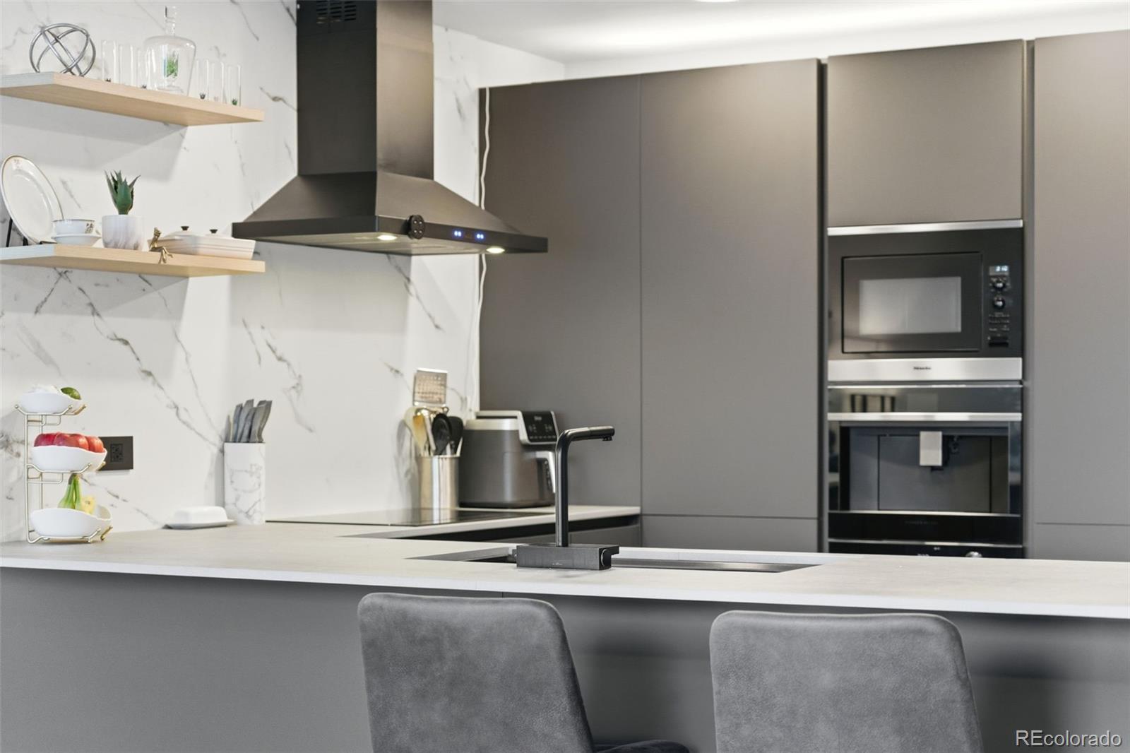 975 N Lincoln Street Unit: 6G-N