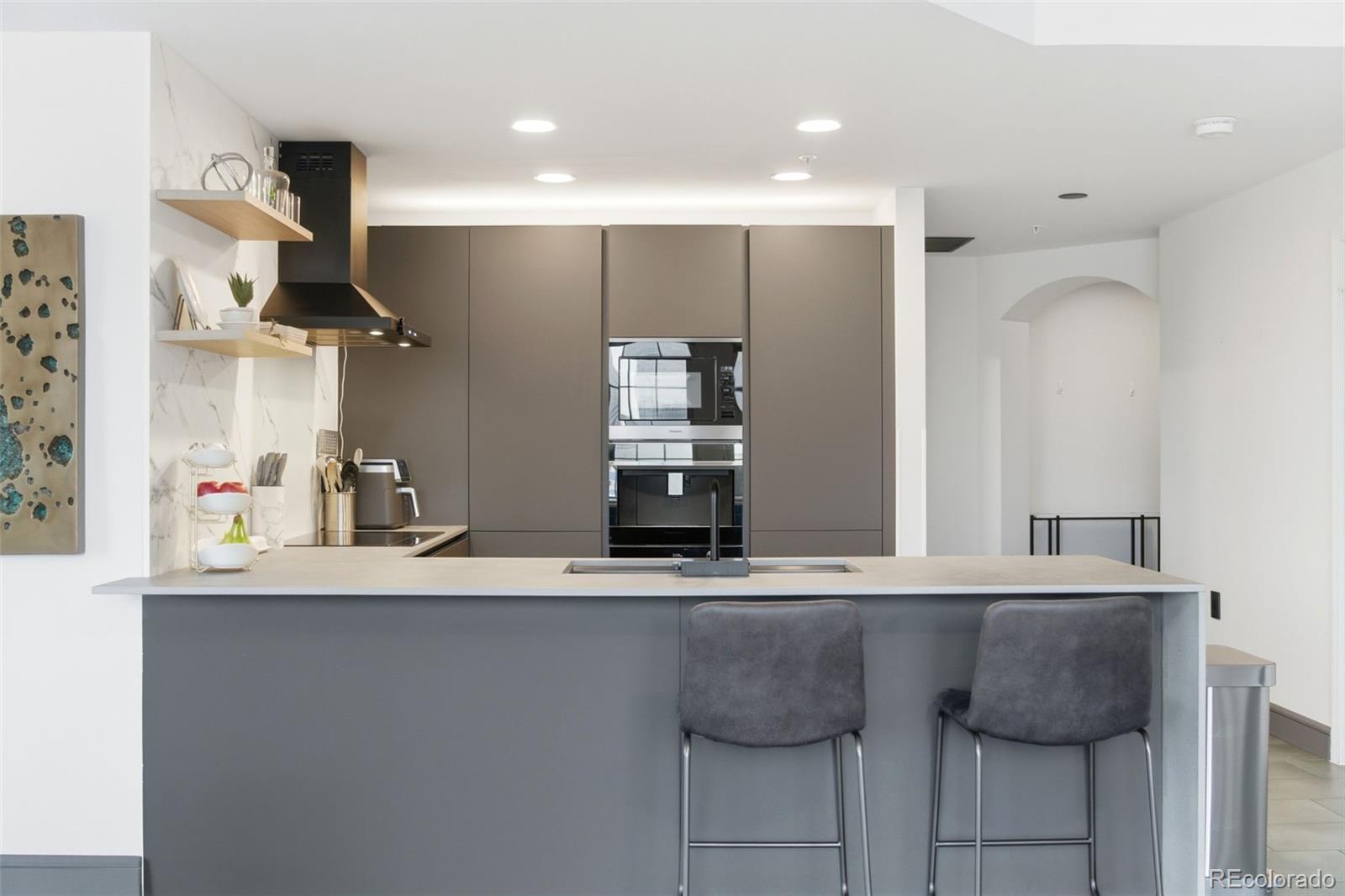 975 N Lincoln Street Unit: 6G-N