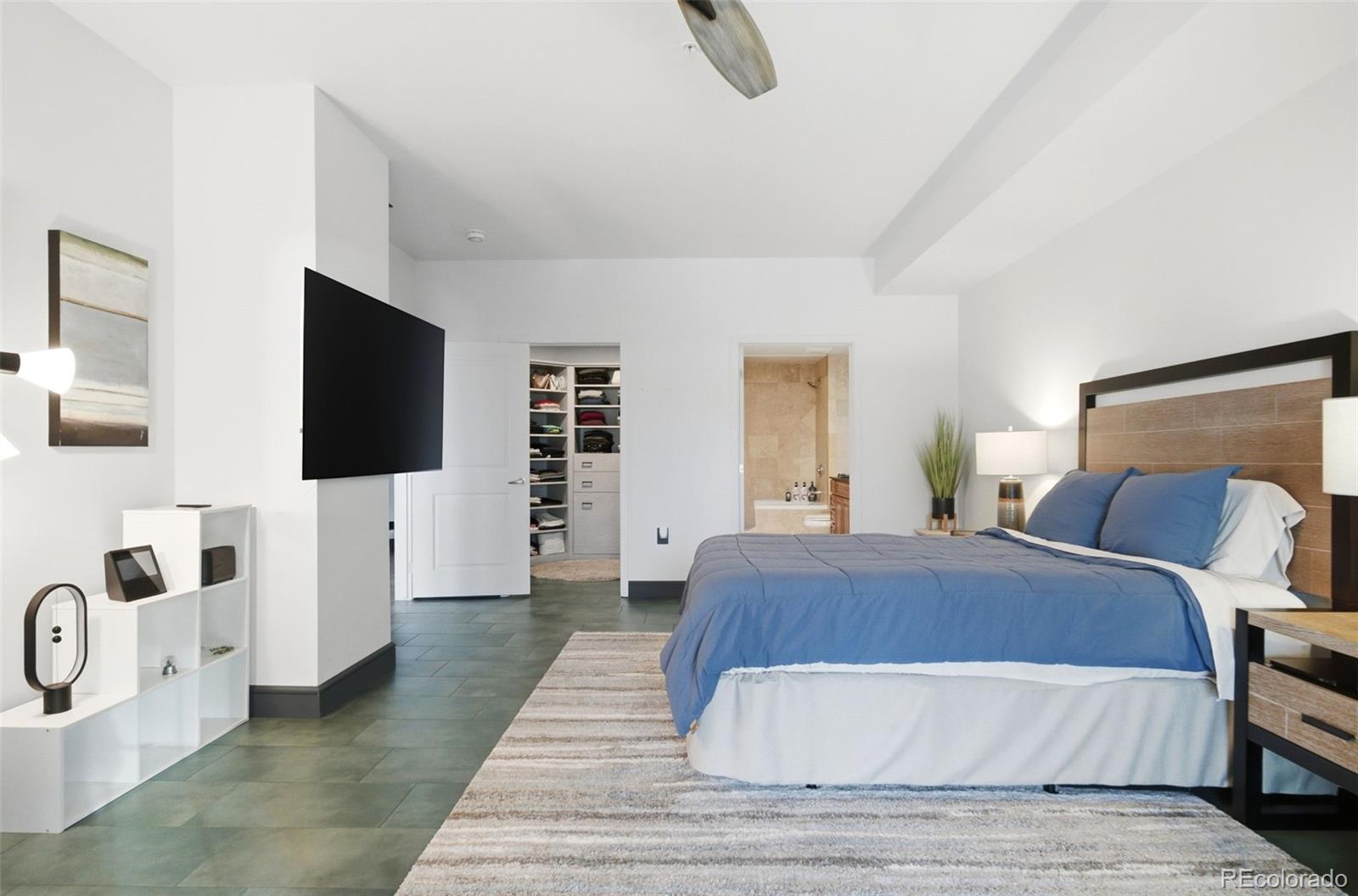 975 N Lincoln Street Unit: 6G-N