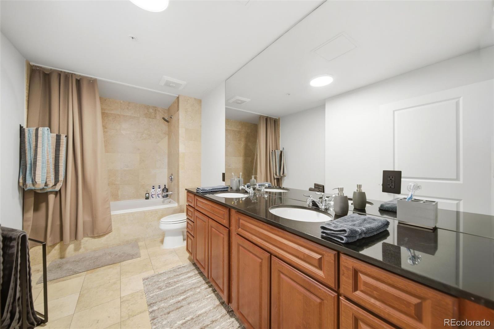 975 N Lincoln Street Unit: 6G-N