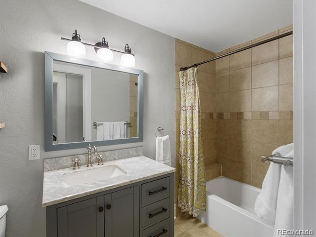 3611 Zuni Street Unit: 201