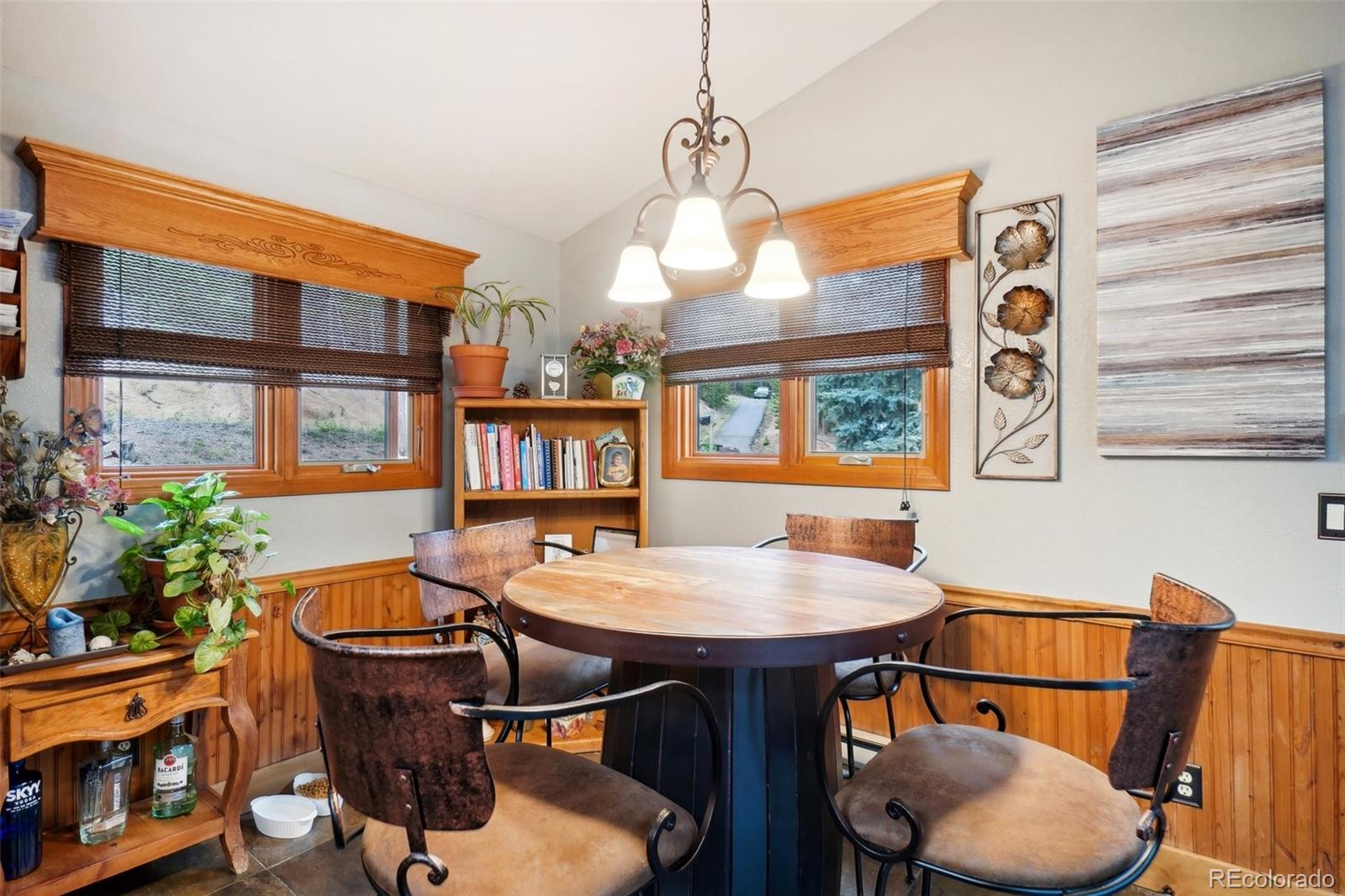 6763 Deer Path