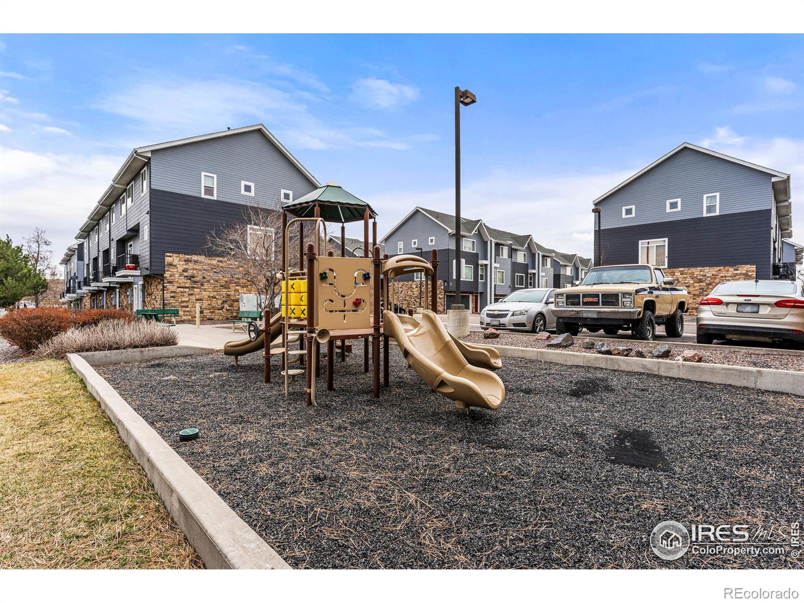 8751 Pearl Street Unit: I3