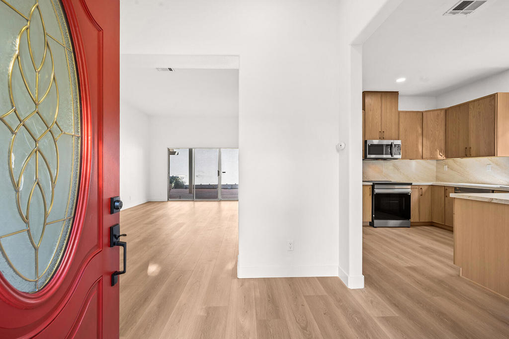 48614 Calle Esperanza
