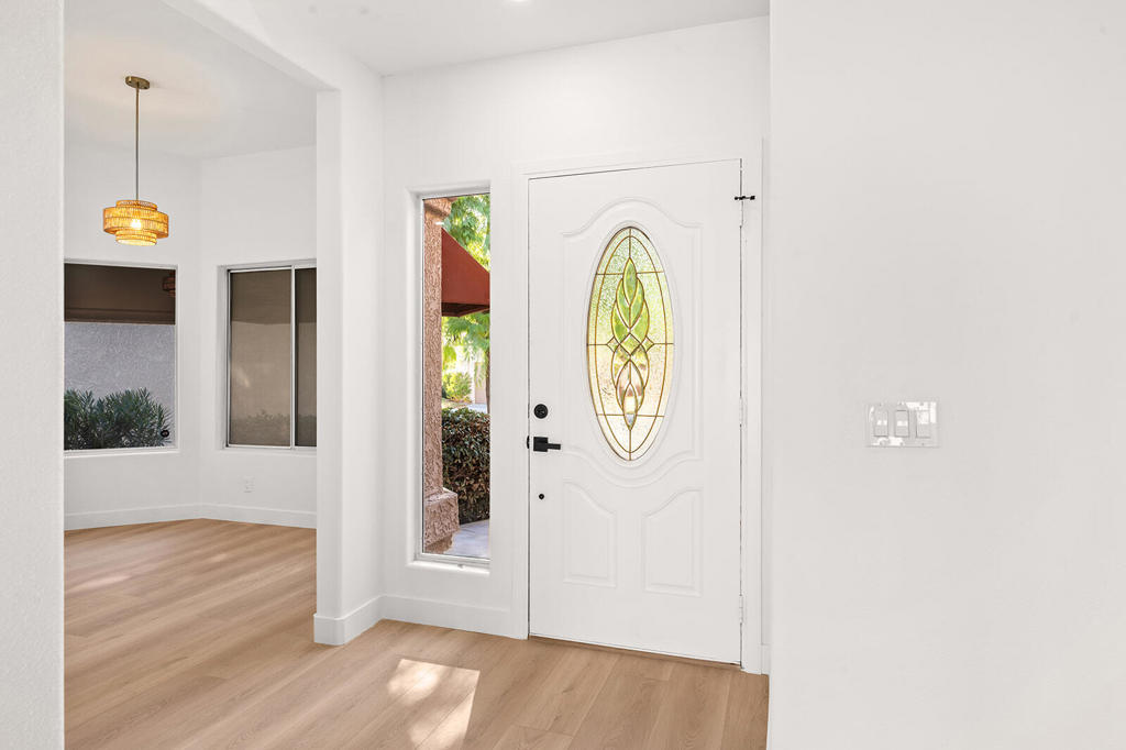 48614 Calle Esperanza