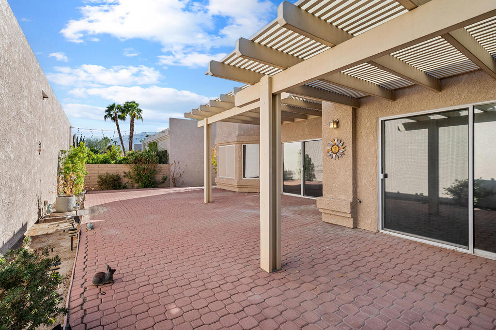 48614 Calle Esperanza