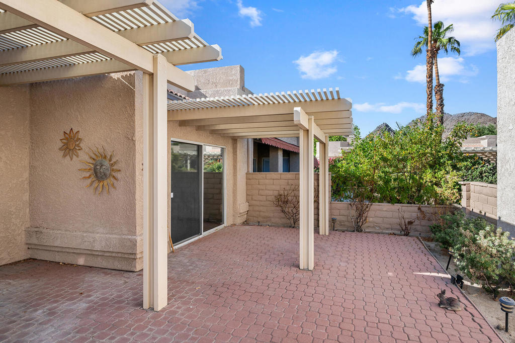 48614 Calle Esperanza