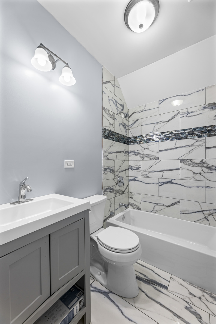 710 W 61st Street