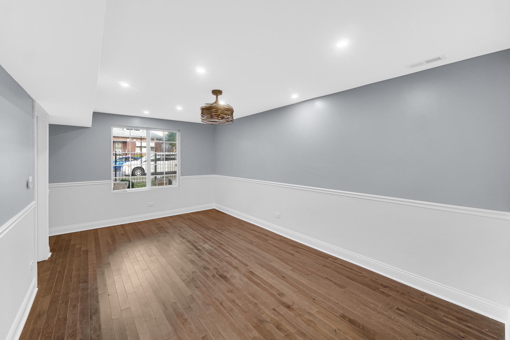 8434 S Burnham Avenue
