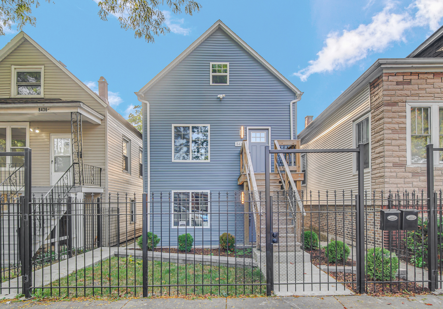 8434 S Burnham Avenue