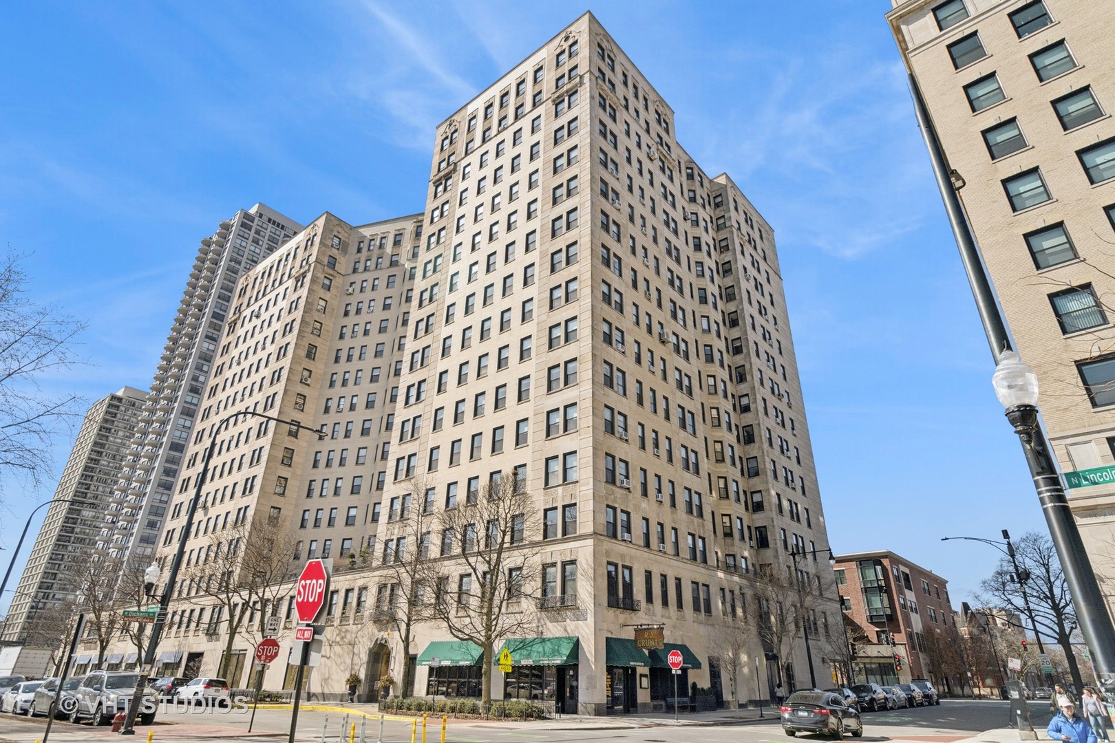 2000 N LINCOLN PARK WEST Parkway Unit: 314