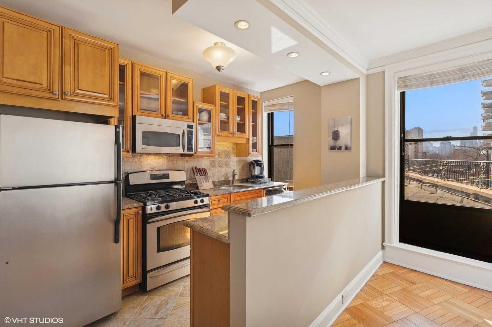 2000 N LINCOLN PARK WEST Parkway Unit: 314