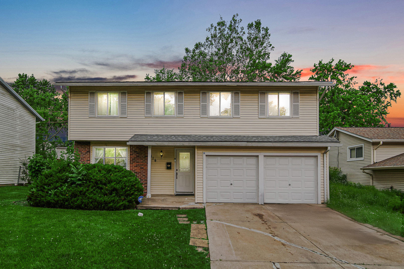 816 Blackhawk Drive