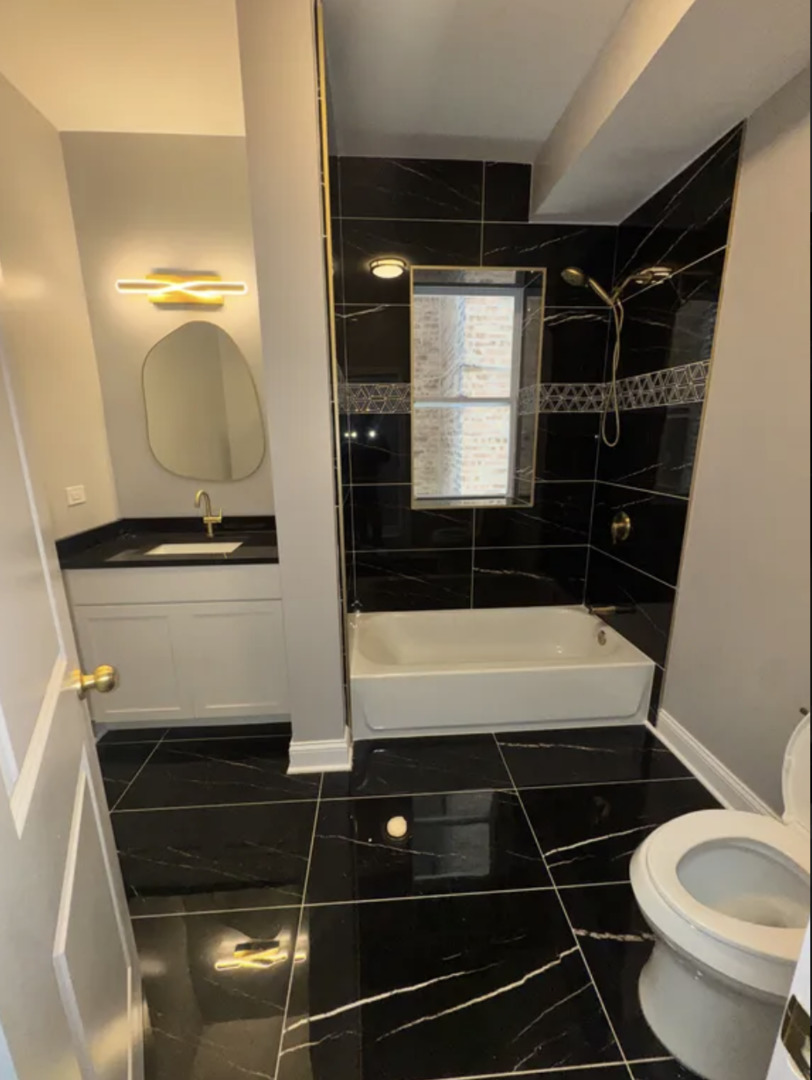 6924 S Green Street Unit: 1