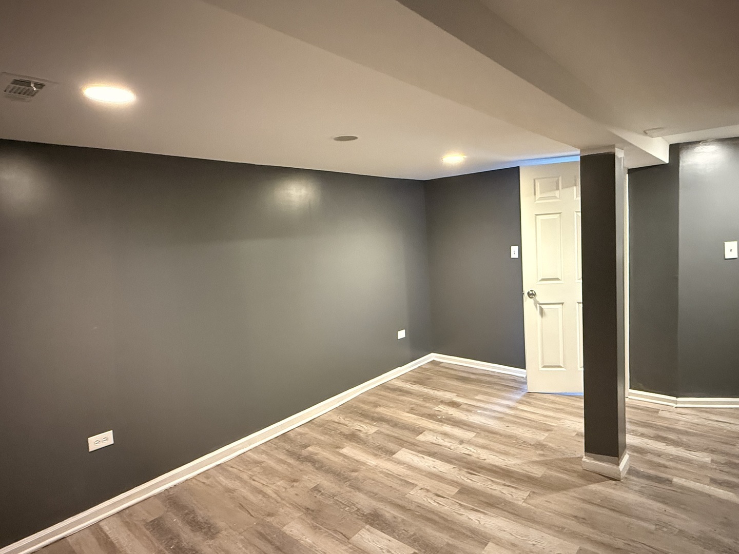 6444 S Eberhart Avenue