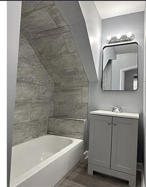 6444 S Eberhart Avenue