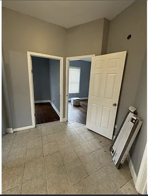 6444 S Eberhart Avenue