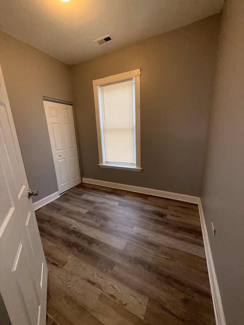 6444 S Eberhart Avenue