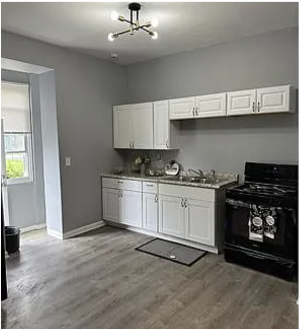 6444 S Eberhart Avenue