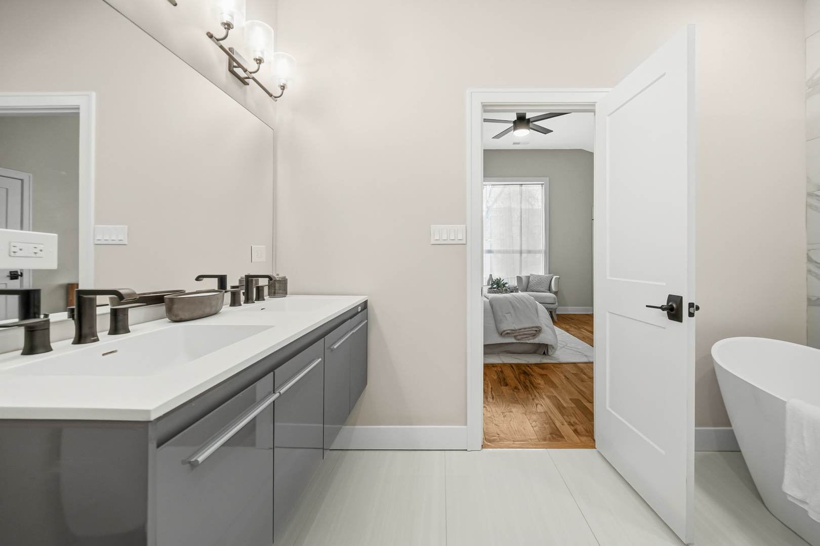 5032 S Michigan Avenue