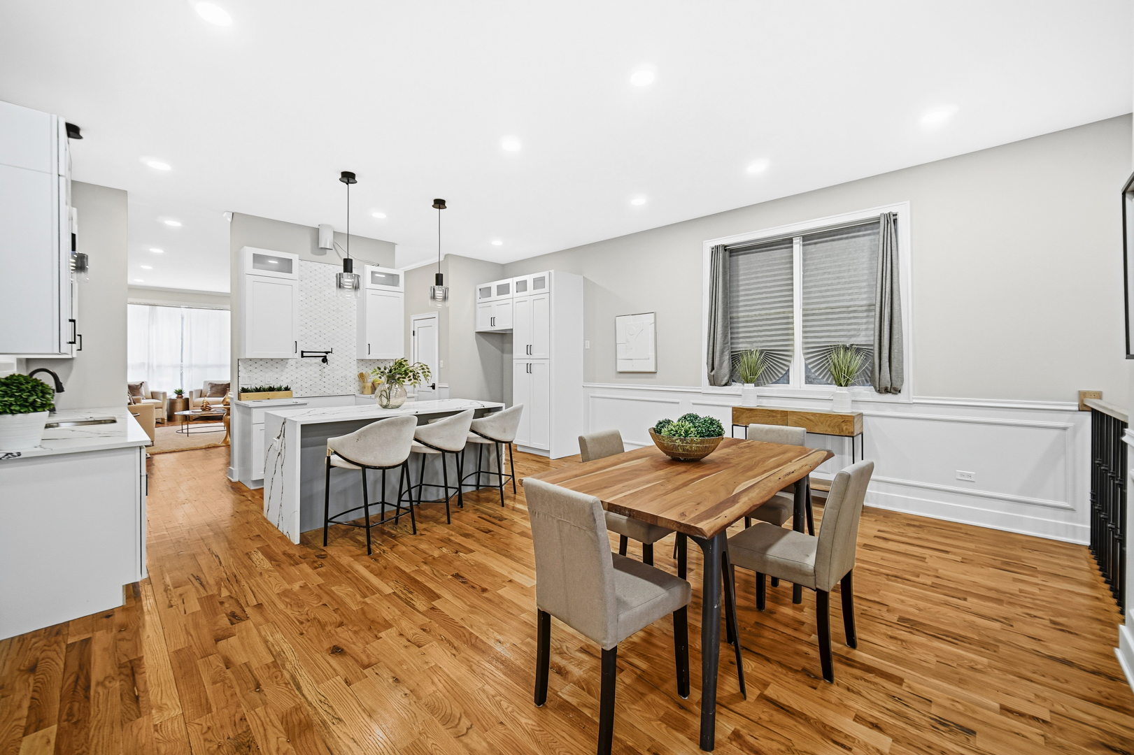 5032 S Michigan Avenue