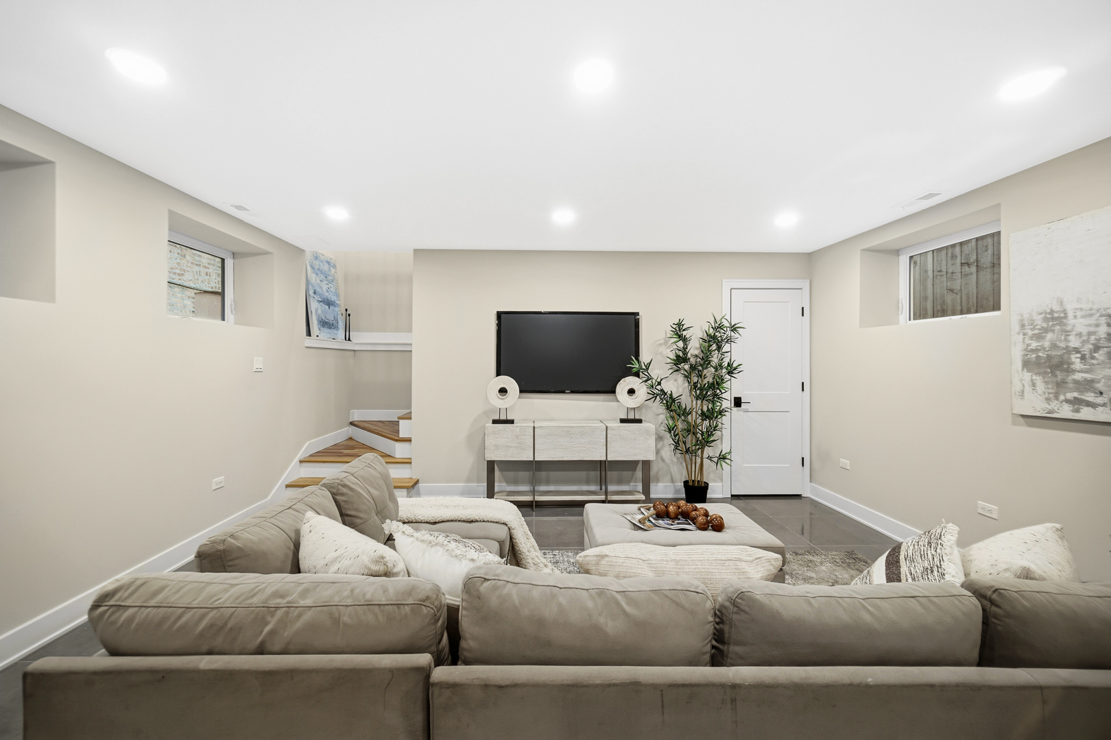 5032 S Michigan Avenue