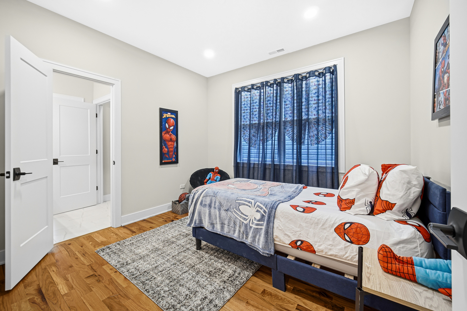 5032 S Michigan Avenue