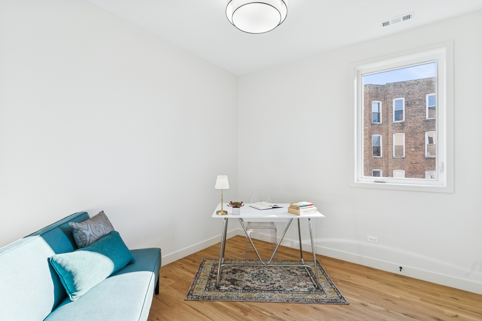4208 S Calumet Avenue Unit: 101