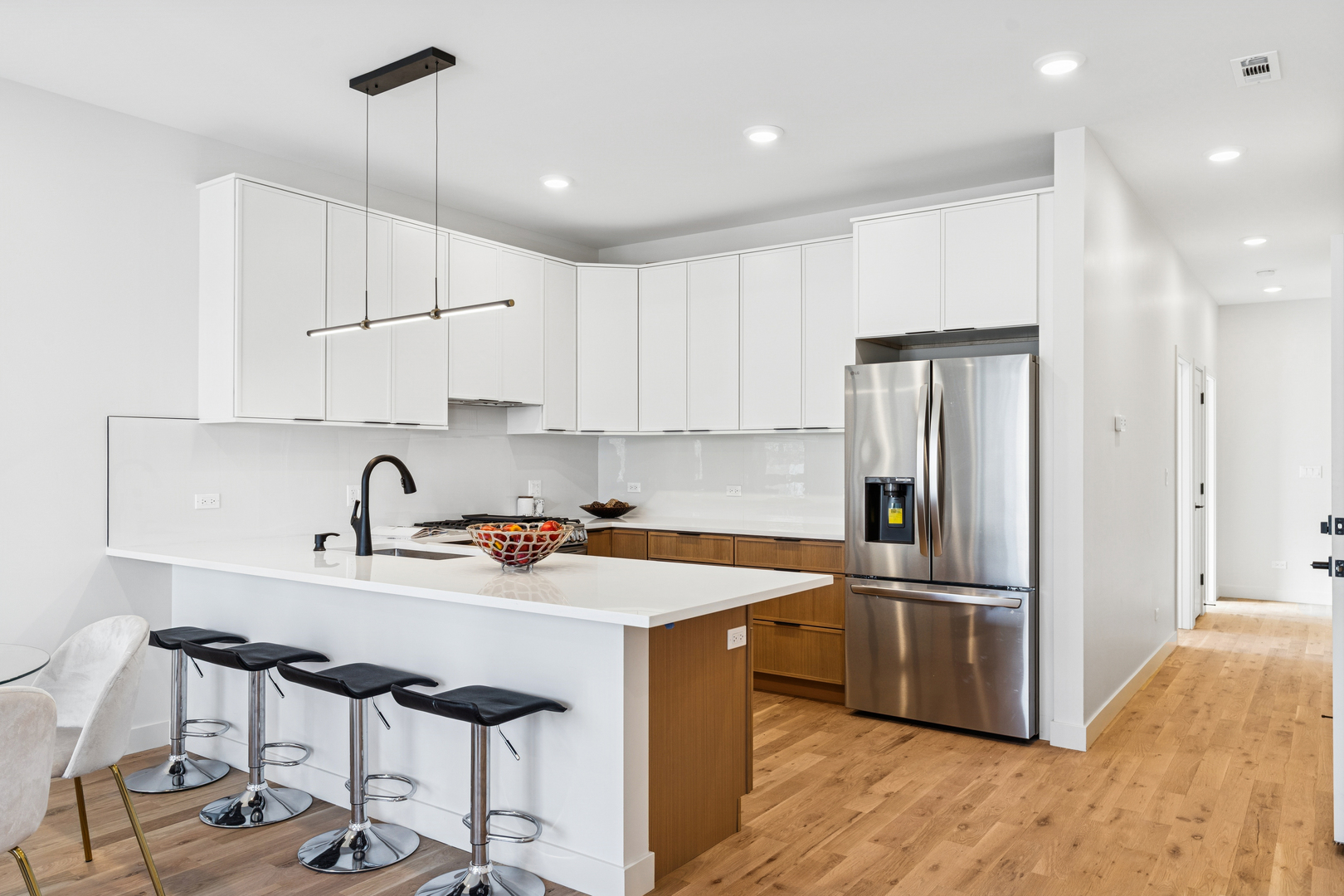 4208 S Calumet Avenue Unit: 101