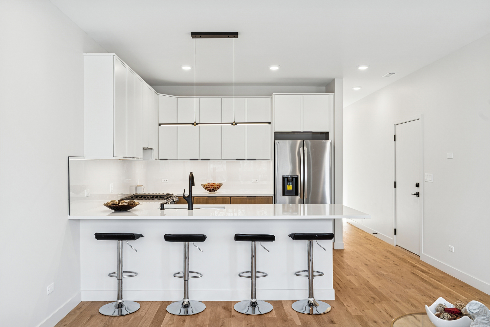 4208 S Calumet Avenue Unit: 101