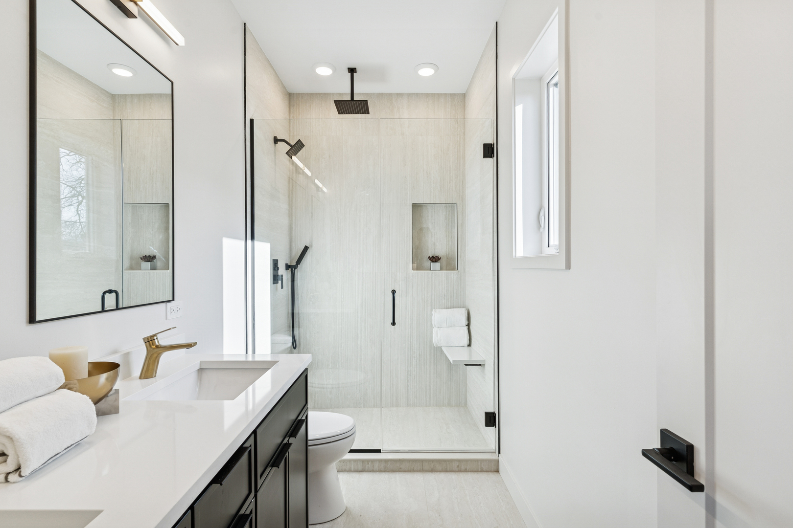 4208 S Calumet Avenue Unit: 101