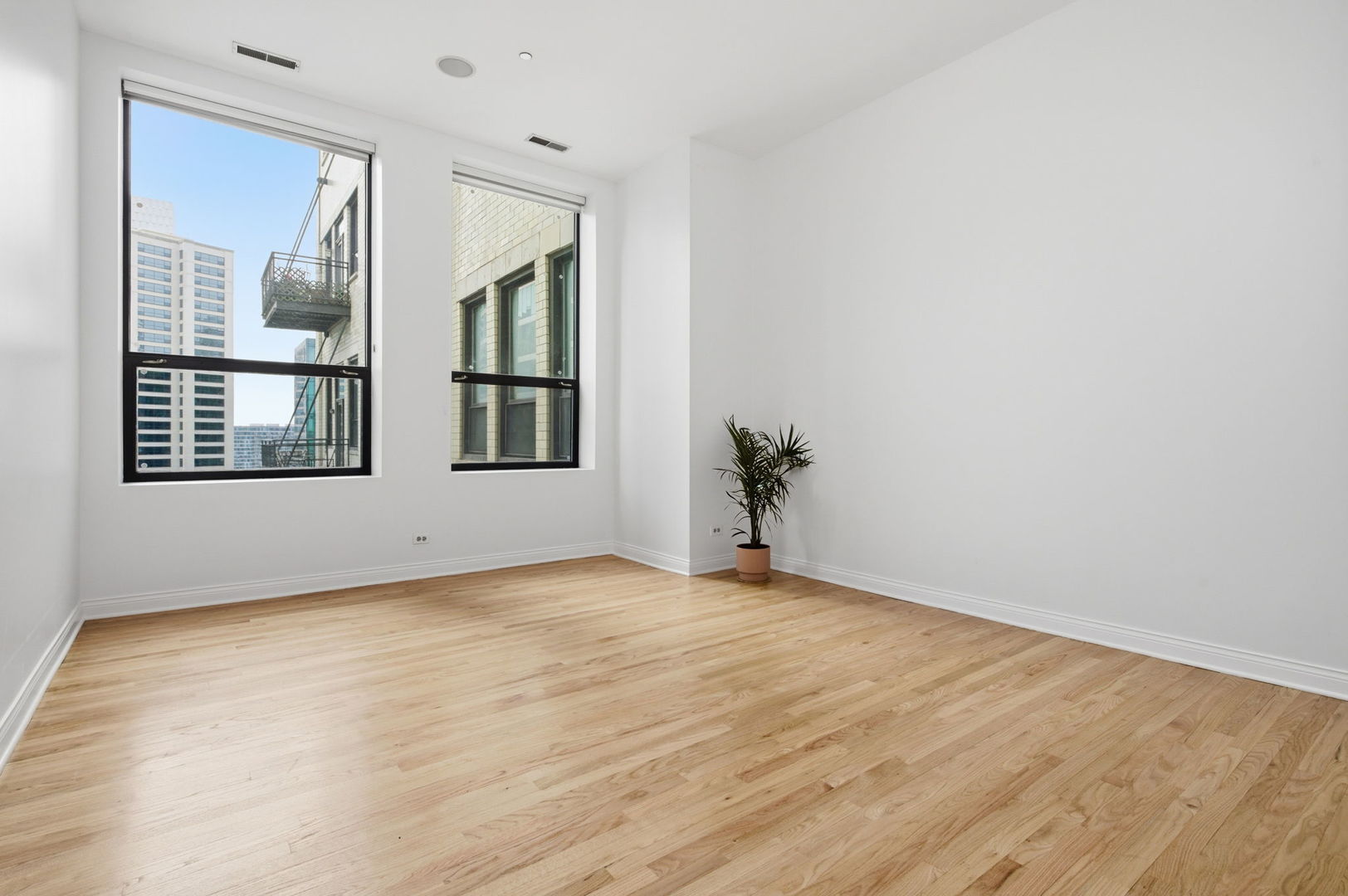 910 S Michigan Avenue Unit: 1908