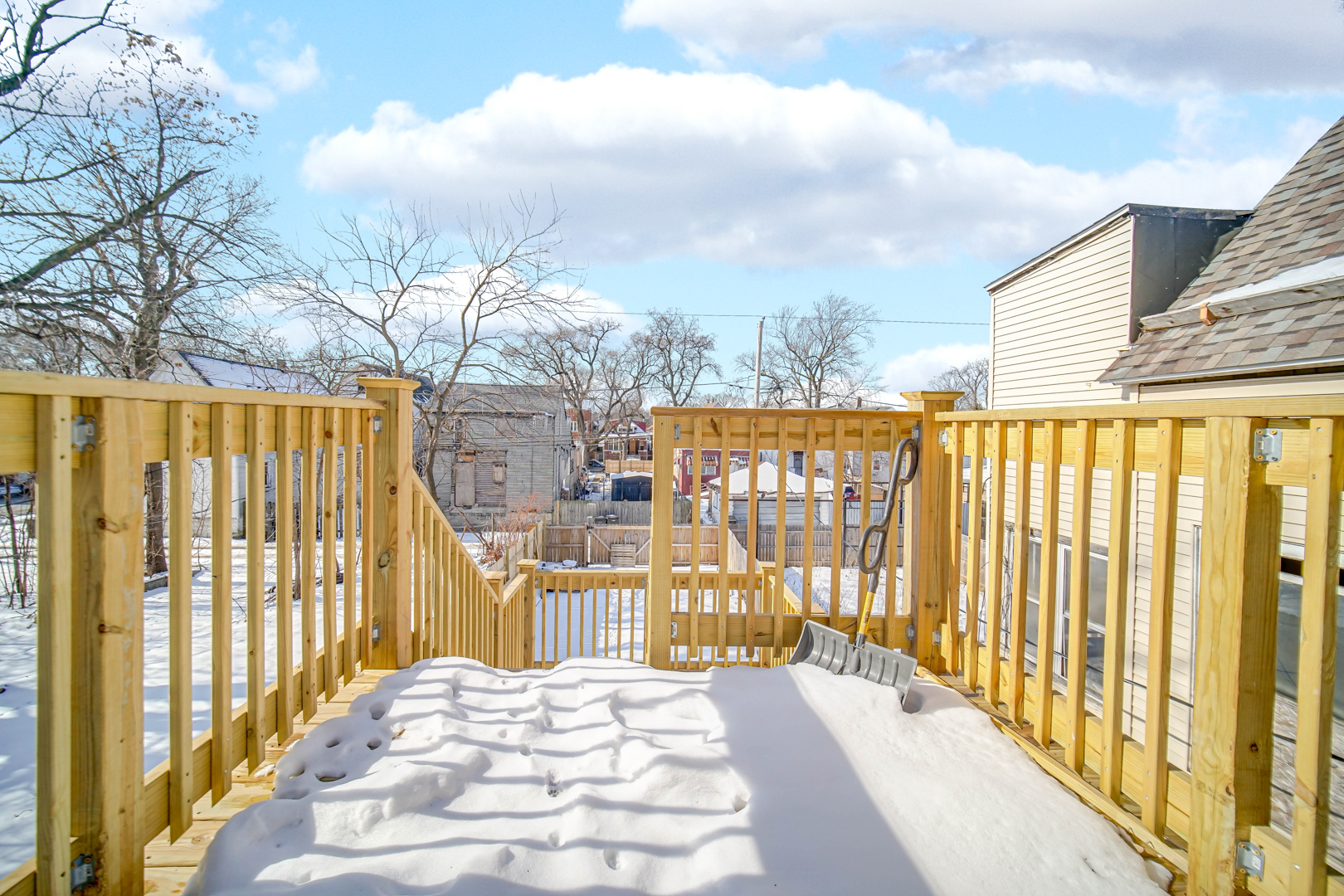 7346 S Peoria Street