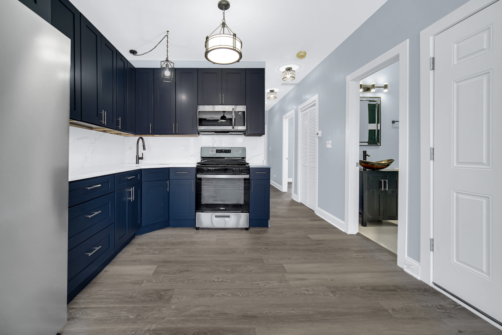 7346 S Peoria Street