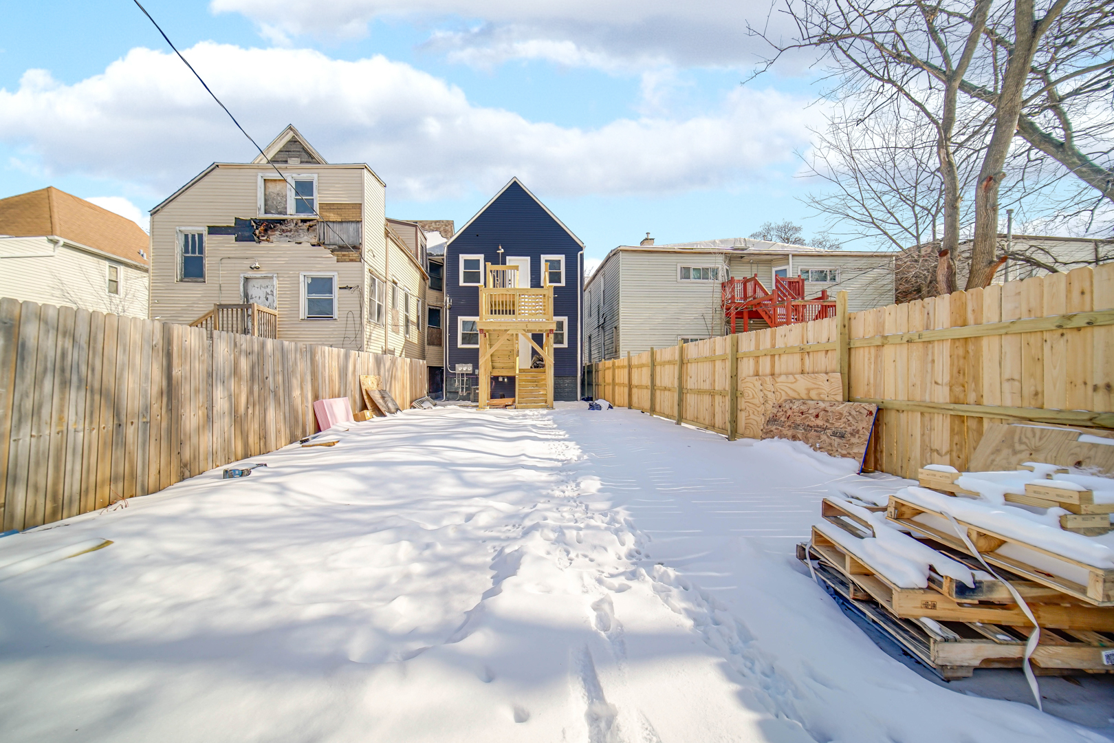 7346 S Peoria Street